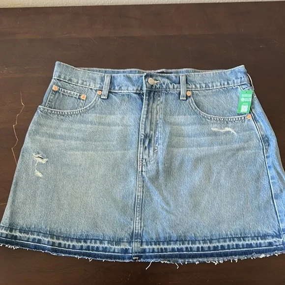 Gap Factory Denim Washwell Mini Skirt Light Wash - Picture 4 of 11